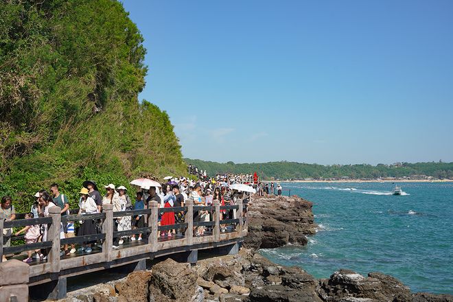 岛蝶变“中国最美海岛”！OG真人北海涠洲岛昔日孤(图11)