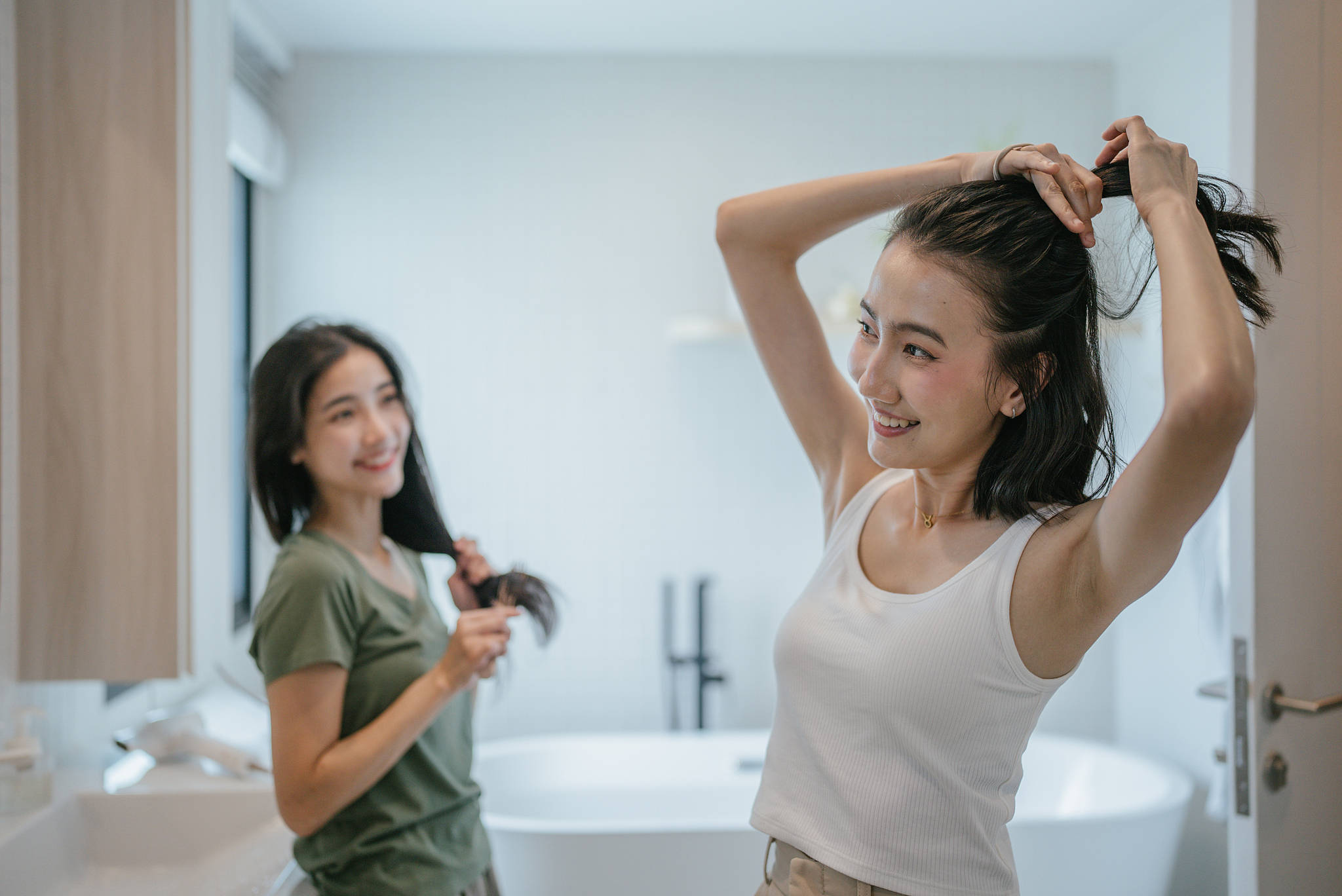 轻人在千亿赛道买爆一个新品类OG真人双11上架即断货年(图1)